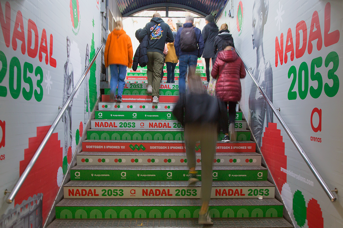 diseño de escaleras para la campaña de Navidad